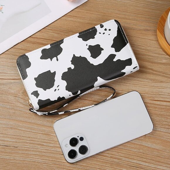 Durable PVC Cow Print Clutch - Lightweight Women's Wallet with Zipper Closure - Picture 3 of 6